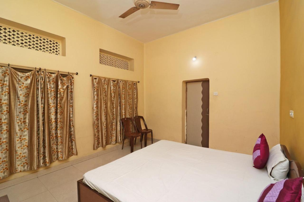 Spot On 39527 Hotel Saraogi Spot Gaya Exterior foto