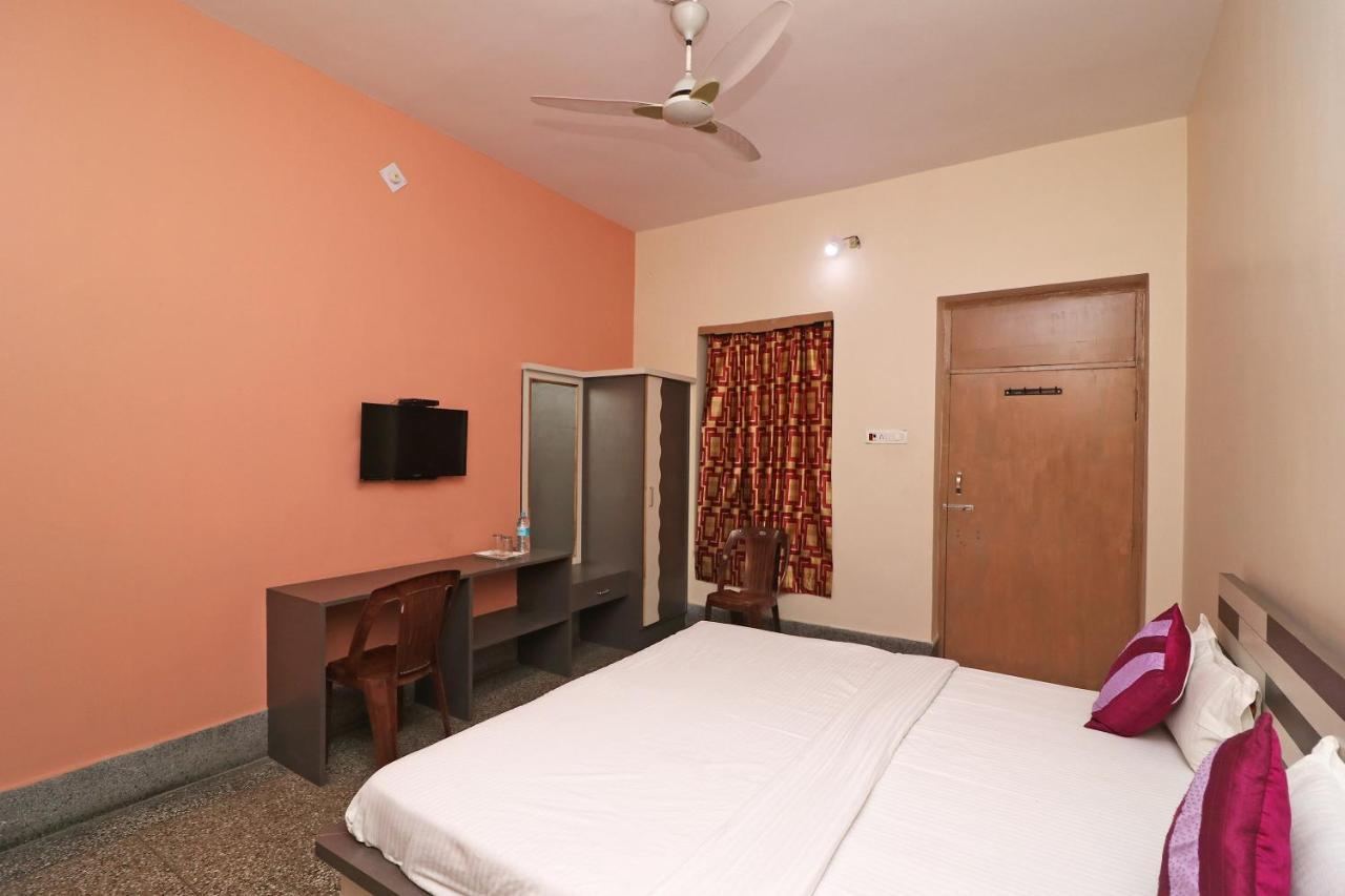 Spot On 39527 Hotel Saraogi Spot Gaya Exterior foto